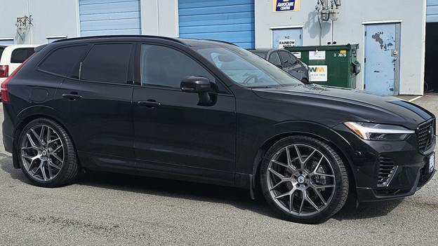 Lowered Volvo XC90
